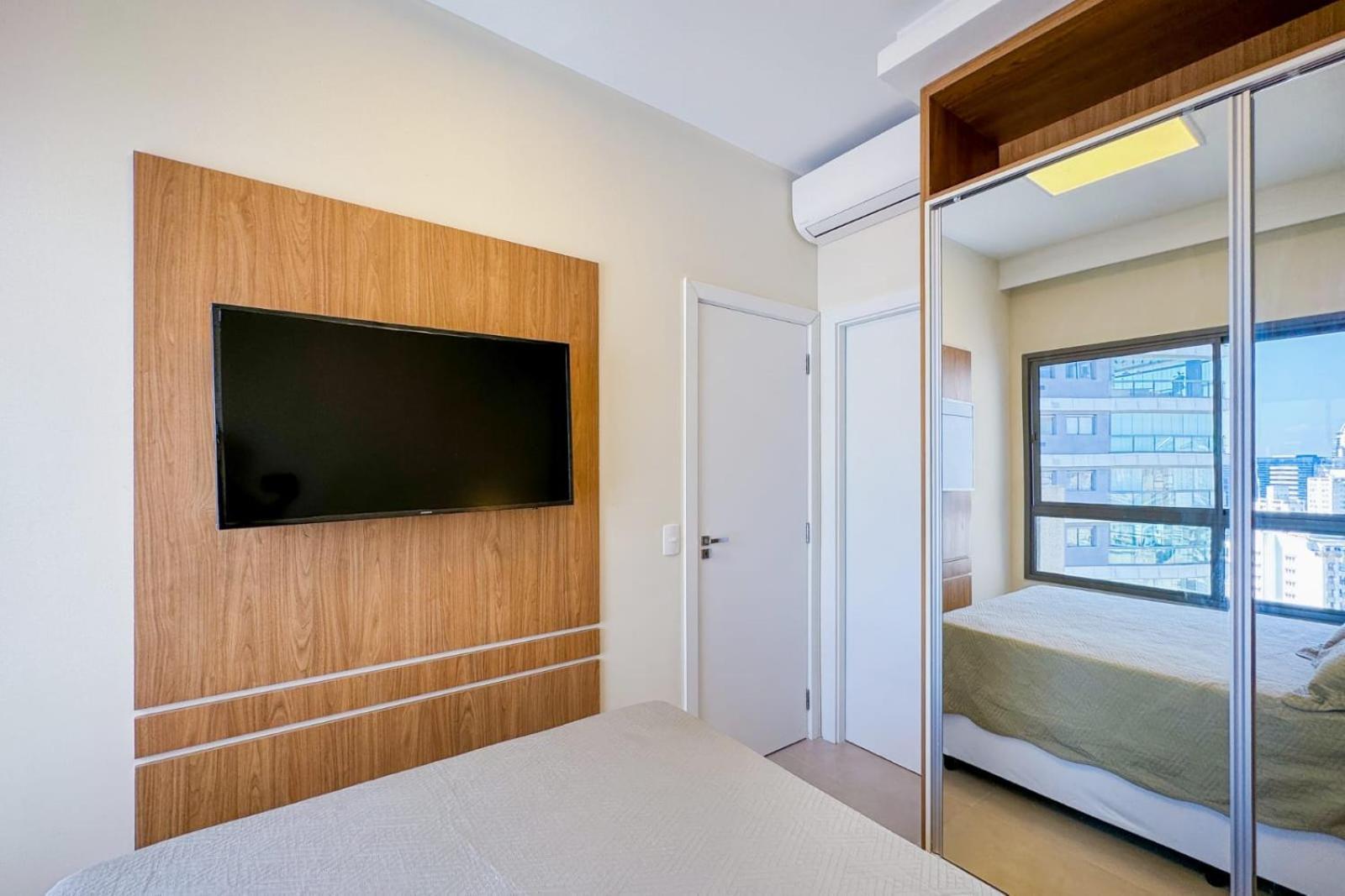 Com Varanda Excelente Localizacao No Itaim Bibi Apartment *